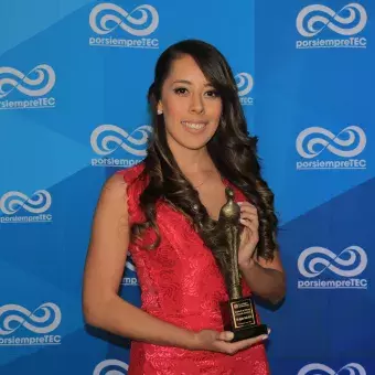 Paola Posadas, Premio Trayectoria en Liderazgo y Formación Estudiantil.