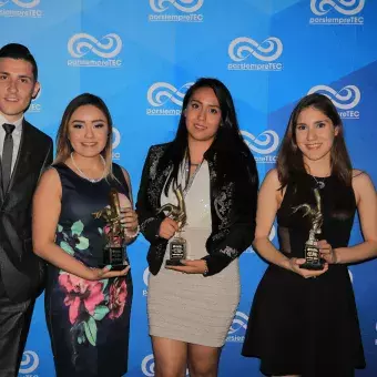 alumnos ganadores