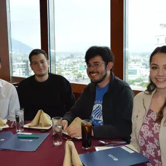 Estudiantes de la Escuela de Ingeniería y Ciencias durante su ceremonia de premiación en Campus Monterrey.