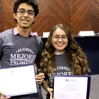 Jesús Héctor López y Daniela Nishimoto