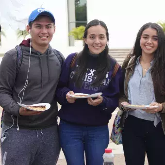 Primer día de clases con hot cakes