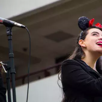 Uniendo a la comunidad con canciones de Disney