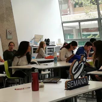 En Semana i alumnos del Tec de Monterrey elaboran pictogramas.