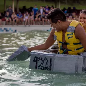 La Regata Industrial organizada por la Sociedad de Alumnos de Ingeniería Industrial y de Sistemas (SAIIS), se llevó a cabo en las instalaciones del parque acuático Ixtapan de la Sal en el Estado de México.