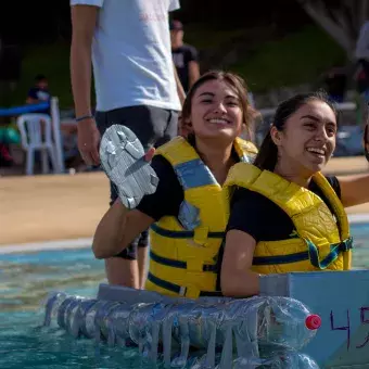 La Regata Industrial organizada por la Sociedad de Alumnos de Ingeniería Industrial y de Sistemas (SAIIS), se llevó a cabo en las instalaciones del parque acuático Ixtapan de la Sal en el Estado de México.