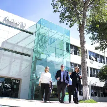 David Garza visita campus Hidalgo 