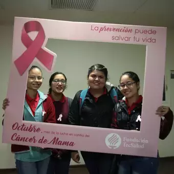 Plática Cáncer de mama Fundación TecSalud3