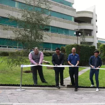 Corte de liston, dando como inagurado el jardín de las carreras