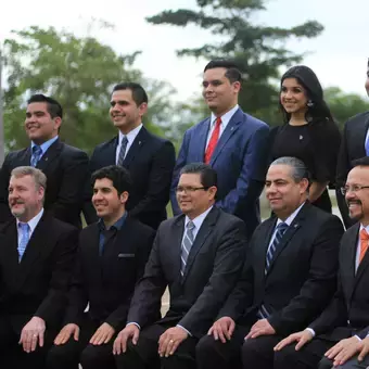 Foto de generación Profesional y PrepaTec