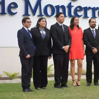 Foto de generación Profesional y PrepaTec