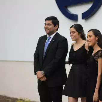 Foto de generación Profesional y PrepaTec