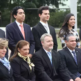 Foto de generación Profesional y PrepaTec