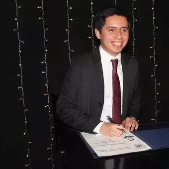 Así se vivió la ceremonia de firma de título del campus Monterrey