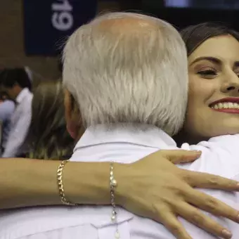 Con orgullo y emoción, ven a sus hijos cumplir sueño Tec (fotogalería)