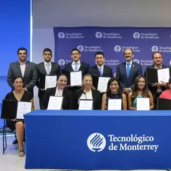 Todos los alumnos graduados