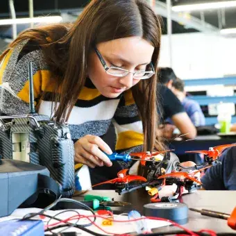 Alumna del Tecnológico de Monterrey viviendo su Semanai en campus Tampico