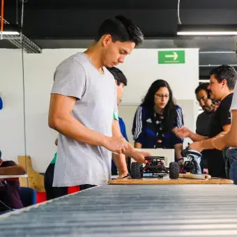 Alumnos del Tecnológico de Monterrey viviendo su Semanai en campus Tampico