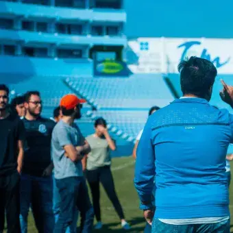 Maestro del Tecnológico de Monterrey impartiendo la Semanai en campus Tampico