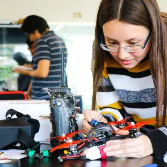 Alumna del Tecnológico de Monterrey viviendo su Semanai en campus Tampico