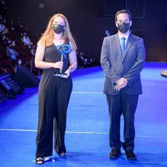 Ewa Hadul, Mejor Estudiante de Grupos Estudiantiles