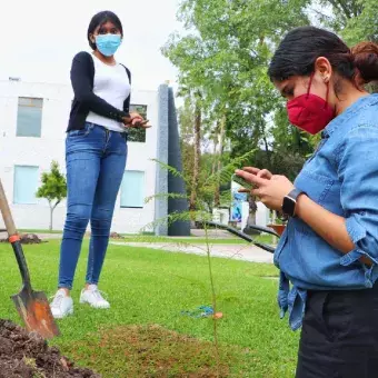 Cansados, pero satisfechos al ayudar al medio ambiente.