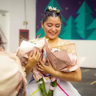 Tec Pue da bienvenida a las fiestas con música, luces y ballet (fotos)