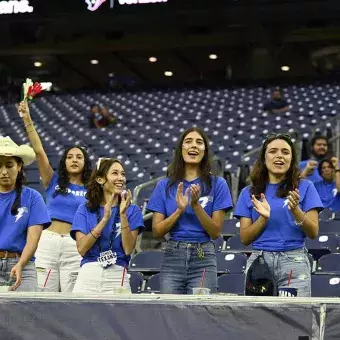 Clásico Borregos Monterrey contra Auténticos Tigres en Houston.