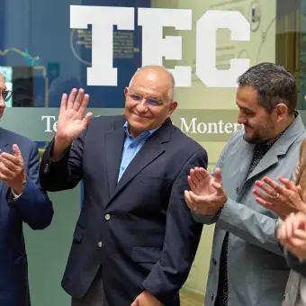 Directivos del Tec, consejeros y comunidad, en la inauguración de la exposición