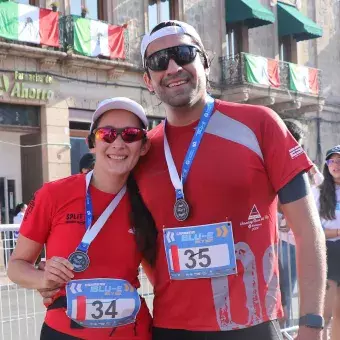 Pareja con medalla