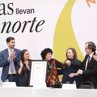 La escritora argentina, Luisa Valenzuela fue reconocida con el Premio Nuevo León Alfonso Reyes.