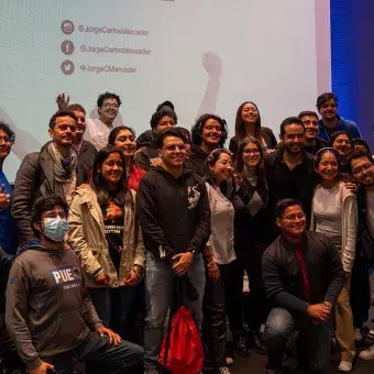 Estudiantes con Jorge Carlos Mercader en Comunicar 2024