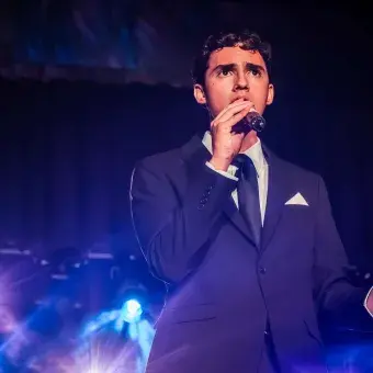 Interpretación solista de estudiante del Tec de Monterrey campus Laguna en ensamble musical del 50 aniversario