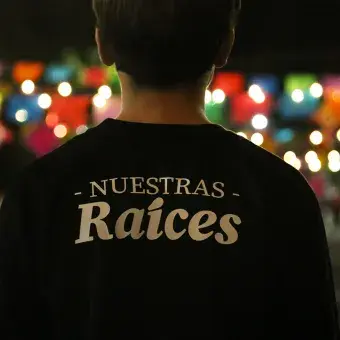 Playera del evento y decoraciones