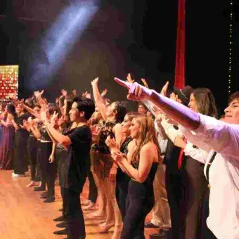 Comunidad Tec vibra en teatro de la ciudad (fotos)