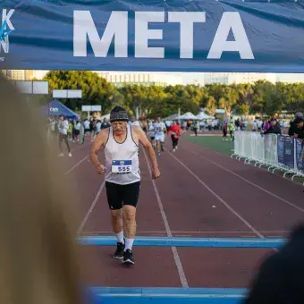 En el marco del 50 aniversario del Tec de campus Querétaro se llevó a cabo la carrera Think, Feel & Run 2025 powered by Skechers con la participación de 1700 corredoras y corredores. 