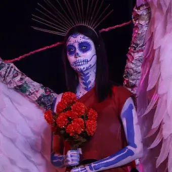 La PrepaTec Cuernavaca celebró la duodécima edición del Festival Omeyocán, inspirado en el Virreinato, con muestras gastronómicas, ofrendas, arte y música que unieron tradición, historia e innovación.