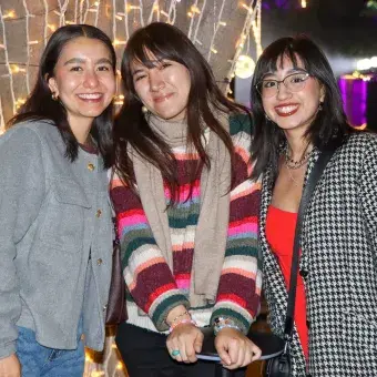 Alumnas del Tec Querétaro reunidos durante Fiestas Tec