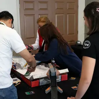 Estudiantes del Tec campus Cuernavaca impartieron un taller en la Space Exploration Educators Conference 2026 de la NASA en Houston, compartiendo competencias STEM y de exploración espacial.