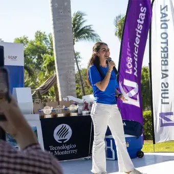 Becada beneficiada de torneo de golf con causa