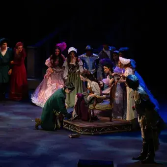 Para la obra se involucraron actores, bailarines, músicos y la orquesta.