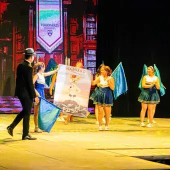Estudiantes del Tec de Monterrey campus Laguna presentan el musical Legalmente Rubia en el Teatro Isauro Martínez