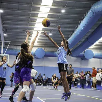 El Borregos 3x3 Hoop Fest llegó a Torreón y reunió a niños, niñas, jóvenes y adultos para jugar básquetbol en el Tec de Monterrey campus Laguna