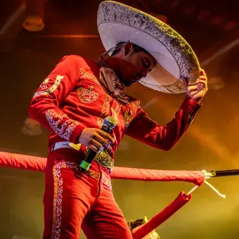 Mariachi en escena durante Los Sonidos del Ring
