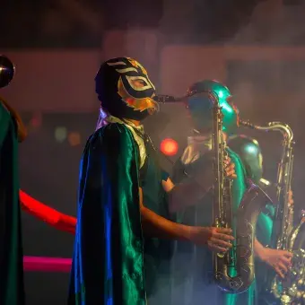 Música en vivo con inspiración en lucha libre mexicana